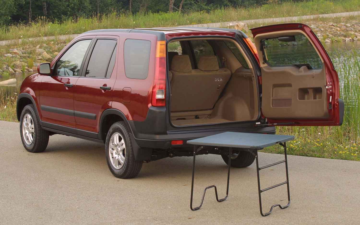 2002-Honda-CR-V-with-picnic-table.jpg