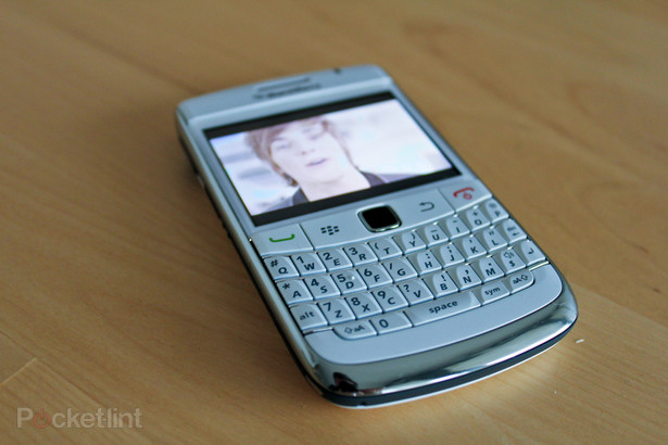 blackberry-bold-9780-in-white-2.jpg