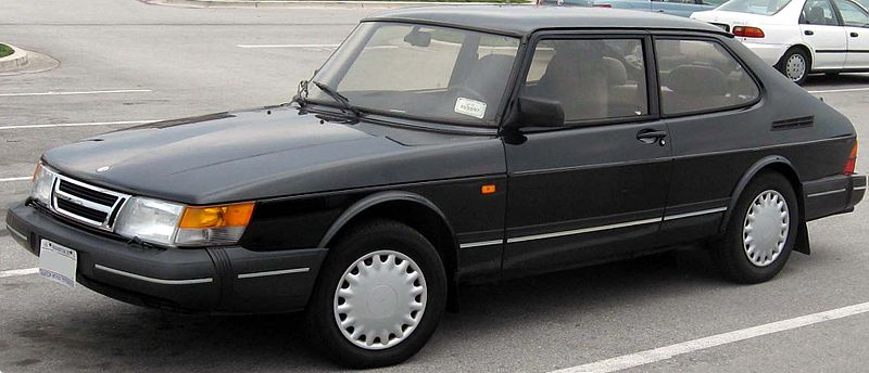 800px-Saab-900-3door.jpg