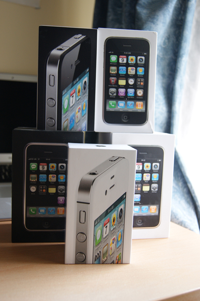 iphone4s_boxes2.jpg