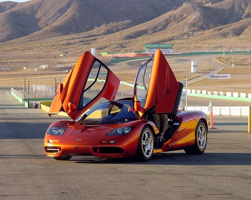 mclaren-f1-doors-open.jpg