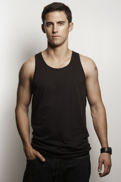 Milo-Photoshoot-milo-ventimiglia-1925987-420-630.jpg