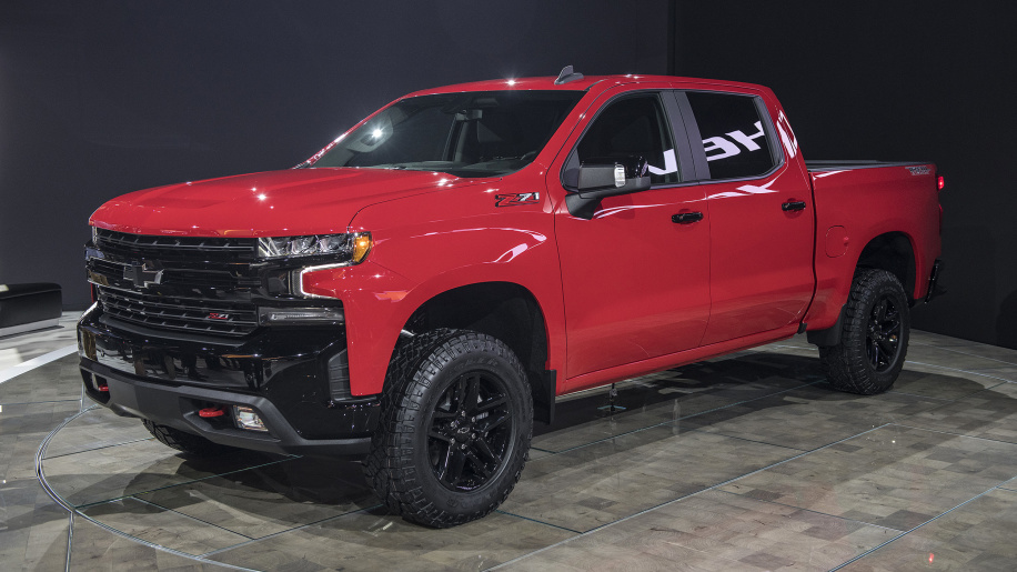 02-2019-chevrolet-silverado-trail-boss-detroit-1.jpg